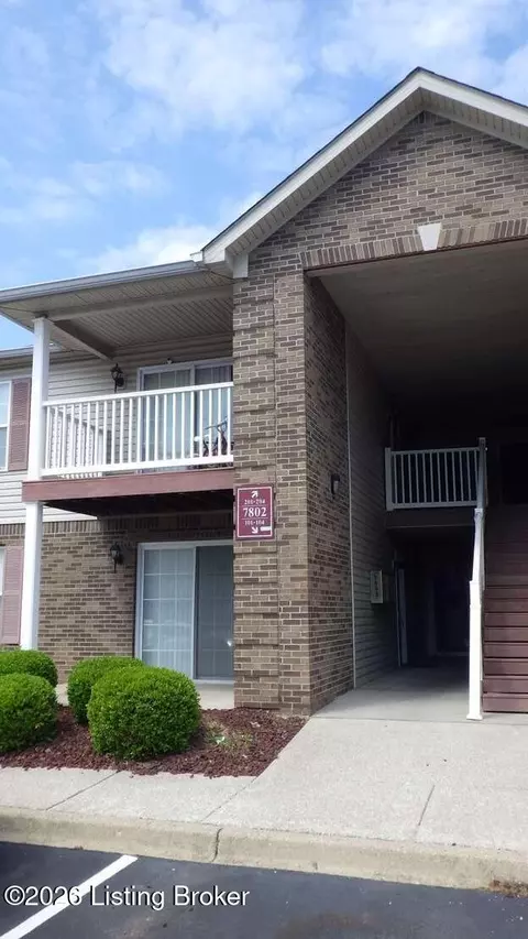 7802 Alfred Schlatter Dr #2, Louisville, KY 40214