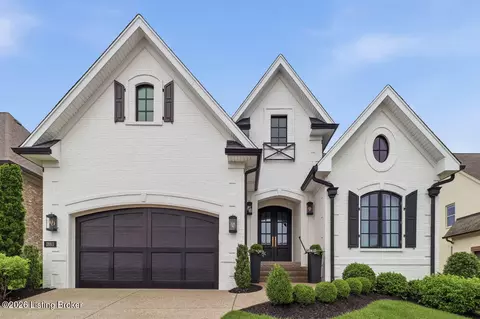 18811 Crestfield Cir, Louisville, KY 40245