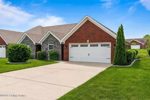 119 Sweetspire Dr, Mount Washington, KY 40047