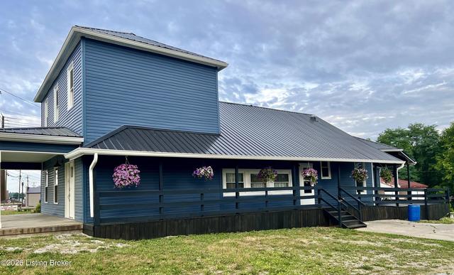 221 E Woodford St, Lawrenceburg, KY 40342