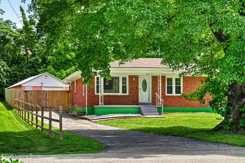 6903 Triangle Dr, Louisville, KY 40214