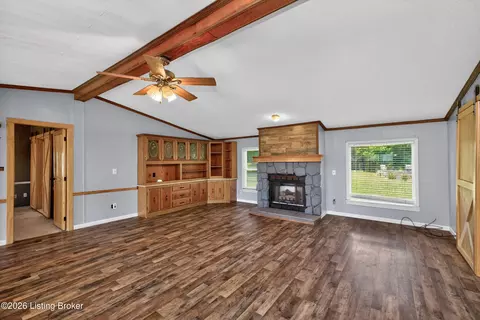 957 Cane Run Rd, Springfield, KY 40069 photo 3