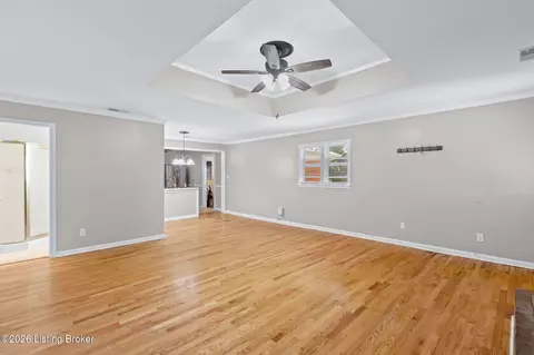 Living - 330 Stringer Ln, Mount Washington, KY 40047 photo 9 of 10