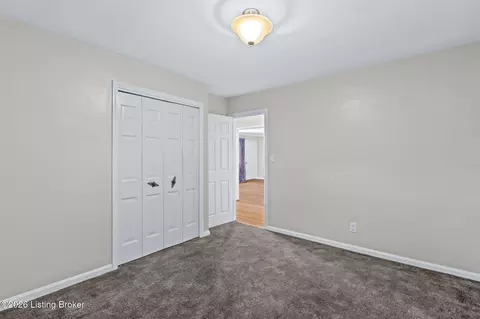 Bedroom - 330 Stringer Ln, Mount Washington, KY 40047 photo 5 of 6