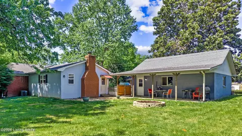 Exterior - 330 Stringer Ln, Mount Washington, KY 40047 photo 11 of 13