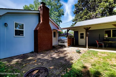 Exterior - 330 Stringer Ln, Mount Washington, KY 40047 photo 6 of 13