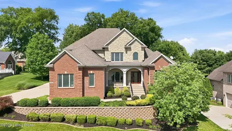 7403 Creekton Dr, Louisville, KY 40241