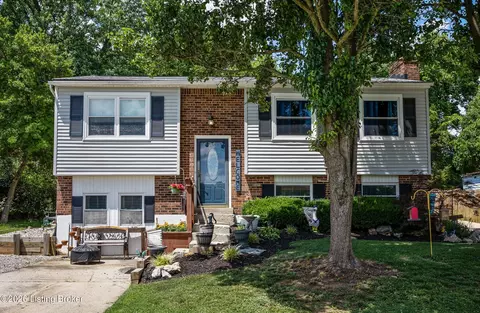 6705 William Clark Dr, Louisville, KY 40228