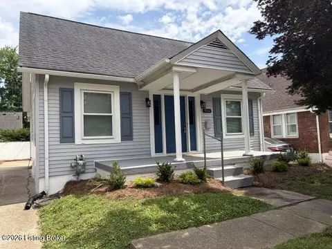 916 Hess Ln, Louisville, KY 40217