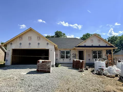 211 Tulip Dr, Bardstown, KY 40004