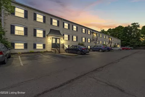 101 Middletown Sq #101, Louisville, KY 40243