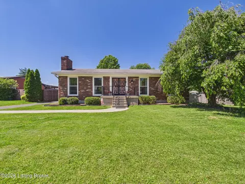 4004 Woodgate Ln, Louisville, KY 40220