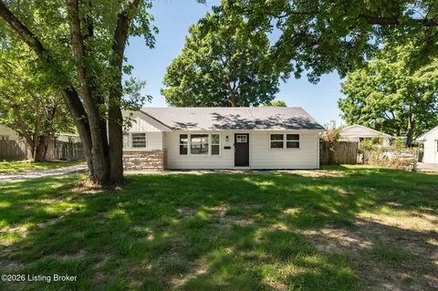 5426 Count Fleet Dr, Louisville, KY 40272