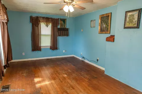 Living - 45 Howard St, Austin, IN 47102 photo 3 of 4