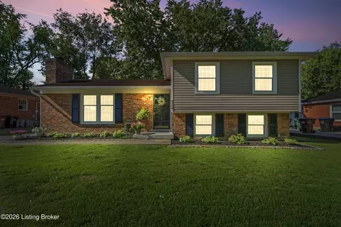 9306 Trentham Ln, Louisville, KY 40242