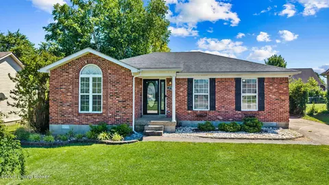 278 E Aulbern Dr, Mount Washington, KY 40047