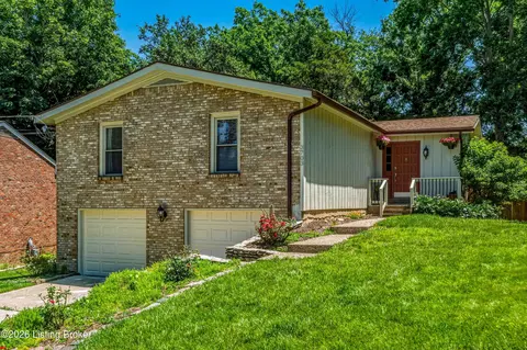 3703 Candlewood Way, Jeffersontown, KY 40299