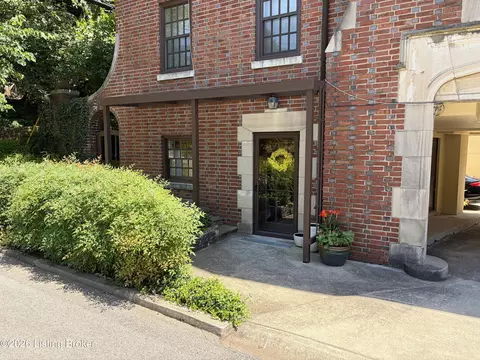 1801 Spring Dr #O, Louisville, KY 40205