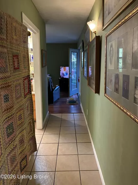 Entry Way - 6802 Port Royal Rd, Turners Station, KY 40075 photo 6 of 7