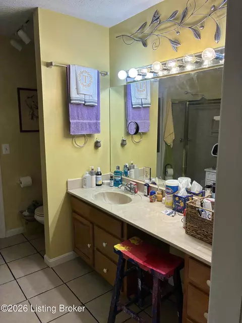 Bath - 6802 Port Royal Rd, Turners Station, KY 40075 photo 1 of 10