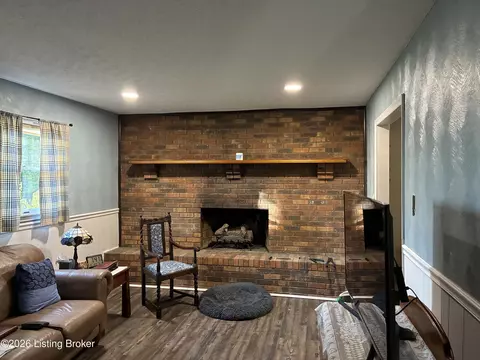 Living - 6802 Port Royal Rd, Turners Station, KY 40075 photo 3 of 4
