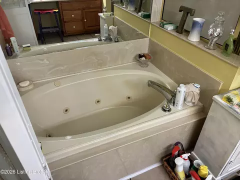 Bath - 6802 Port Royal Rd, Turners Station, KY 40075 photo 3 of 10