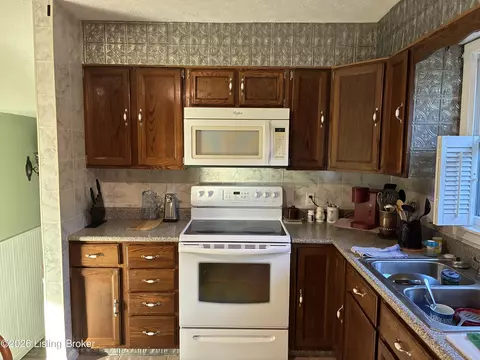 Kitchen - 6802 Port Royal Rd, Turners Station, KY 40075 photo 1 of 2