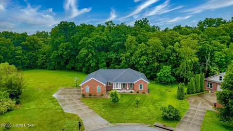 105 Henry Ct, Fisherville, KY 40023