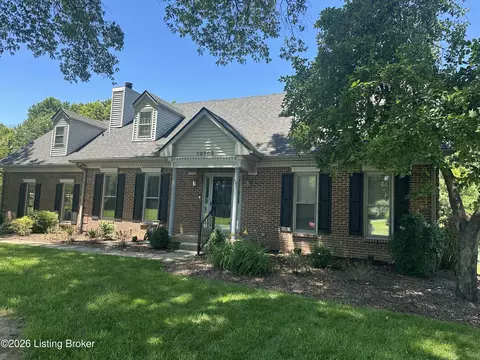 10705 Sevenoaks Dr, Louisville, KY 40241
