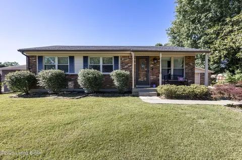 5904 Paul Revere Ct, Louisville, KY 40229
