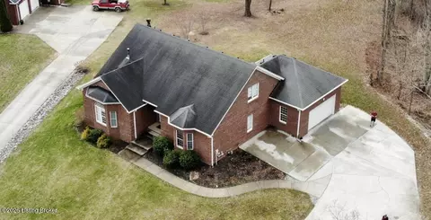 300 Woodlawn Dr, Carrollton, KY 41008