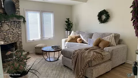 278 Moser Rd, Louisville, KY 40223