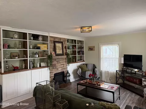 Living - 75 Broadway St, Chaplin, KY 40012 photo 2 of 2