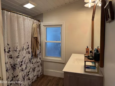 Bath - 75 Broadway St, Chaplin, KY 40012 photo 2 of 2