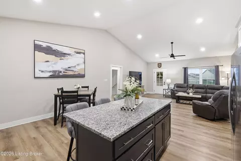 305 Summit Creek Dr, Elizabethtown, KY 42701