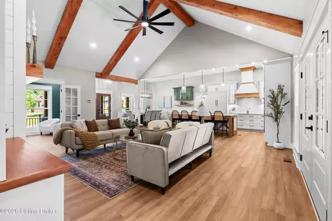 Entry Way - 6002 Timbers Dr, Georgetown, IN 47122 photo 5 of 11