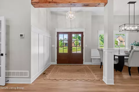 Entry Way - 6002 Timbers Dr, Georgetown, IN 47122 photo 2 of 11