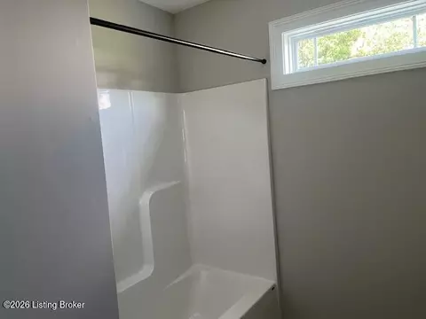 Bath - 210 Spencer Hamilton Rd, Loretto, KY 40037 photo 5 of 5