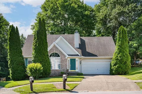 8112 Keira Ridge Ct, Louisville, KY 40291