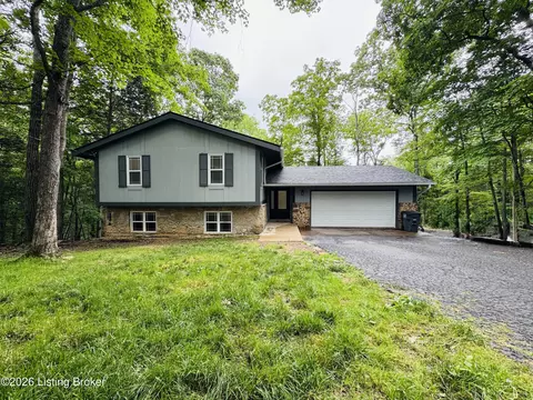 126 Short Leaf Ln, Brandenburg, KY 40108