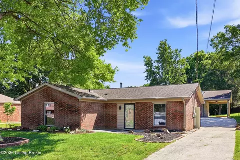 7807 Watering Pl, Louisville, KY 40291