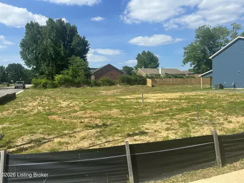 8210 Roseborough Rd, Louisville, KY 40228