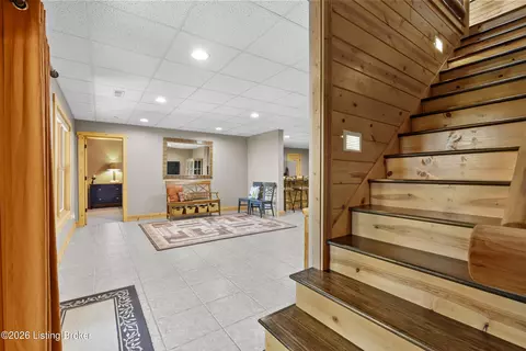Entry Way - 132 Cypress Ln, Bee Spring, KY 42207 photo 4 of 7
