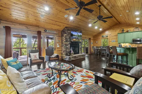 Living - 132 Cypress Ln, Bee Spring, KY 42207 photo 2 of 2