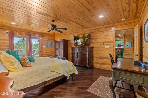 Bedroom - 132 Cypress Ln, Bee Spring, KY 42207 photo 5 of 14