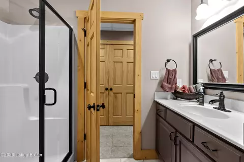 Bath - 132 Cypress Ln, Bee Spring, KY 42207 photo 6 of 7