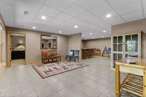 Entry Way - 132 Cypress Ln, Bee Spring, KY 42207 photo 5 of 7
