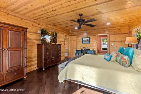 Bedroom - 132 Cypress Ln, Bee Spring, KY 42207 photo 6 of 14