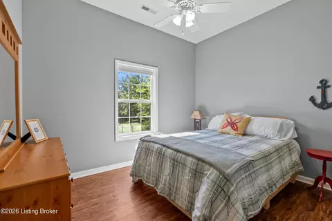 Bedroom - 132 Cypress Ln, Bee Spring, KY 42207 photo 13 of 14