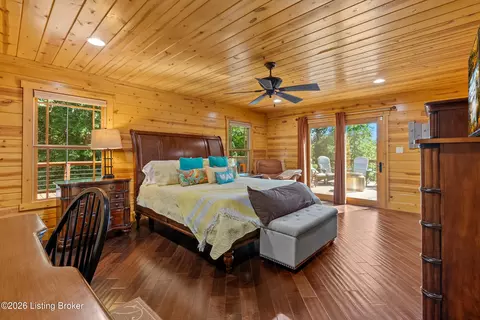 Bedroom - 132 Cypress Ln, Bee Spring, KY 42207 photo 4 of 14